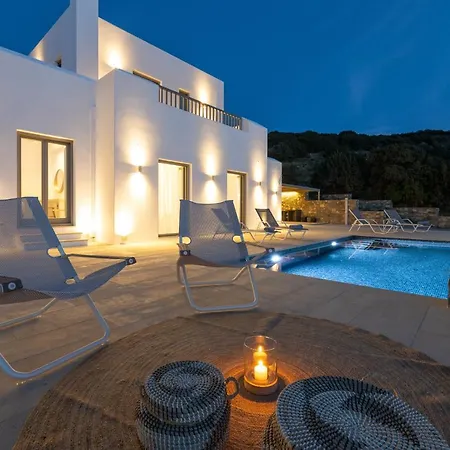 Eneos #2 Pool & Sea View, וילה