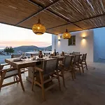 Eneos #2 Pool & Sea View, Villa Páros