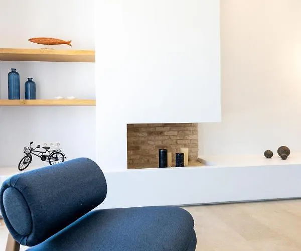 Eneos #2 Pool & Sea View, פארוס