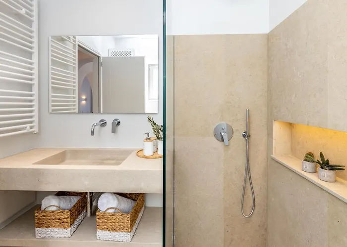 Eneos #2 Pool & Sea View, פארוס