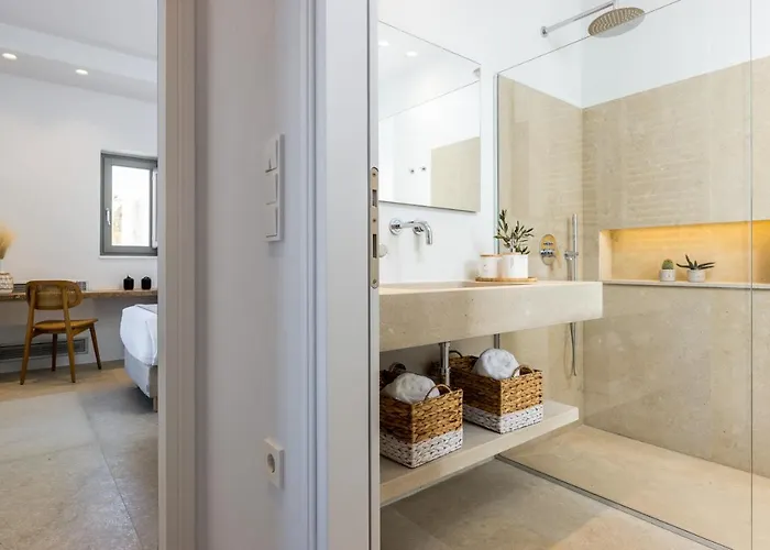 Eneos #2 Pool & Sea View, פארוס